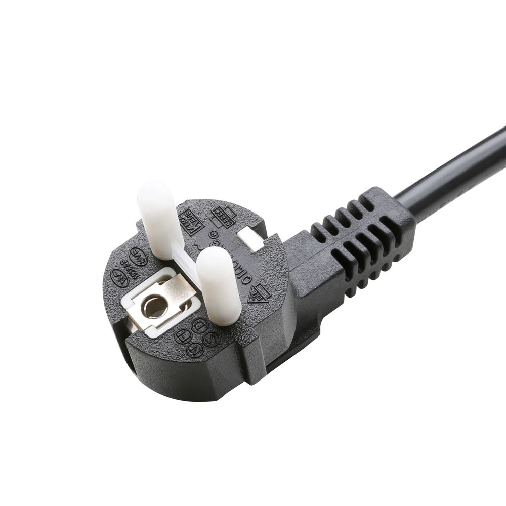 Adam Hall Cables AH PDU 6 3M