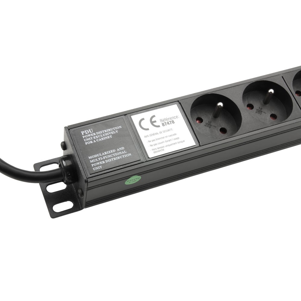 Adam Hall Cables AH RACK PDU 8S FRA