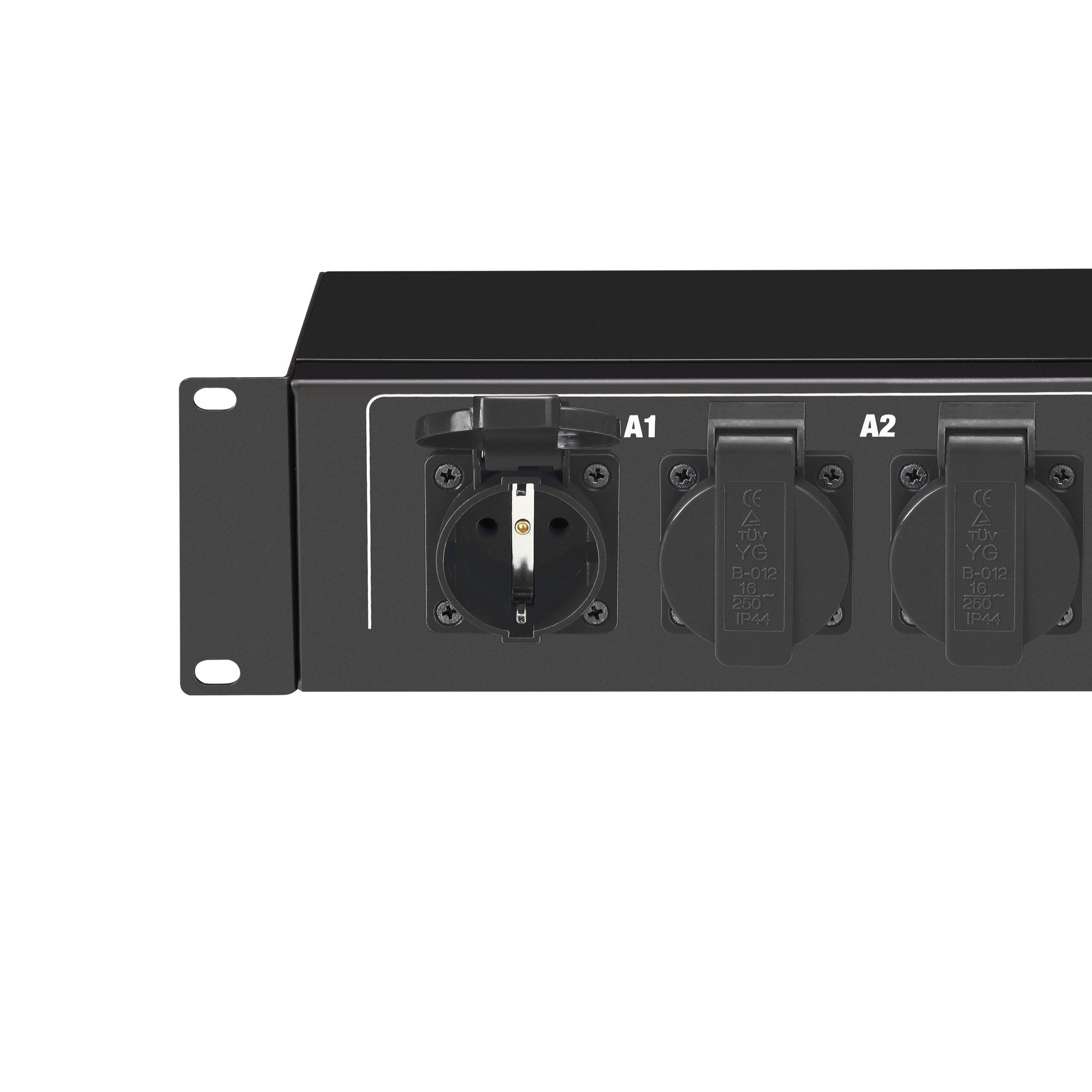 Adam Hall Cables AH RACK PDU 9SS